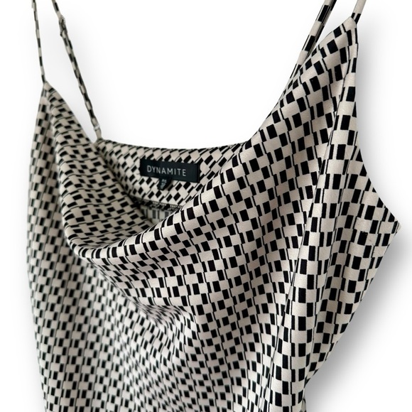 Black and White Patterned Dress - Picture 12 of 16